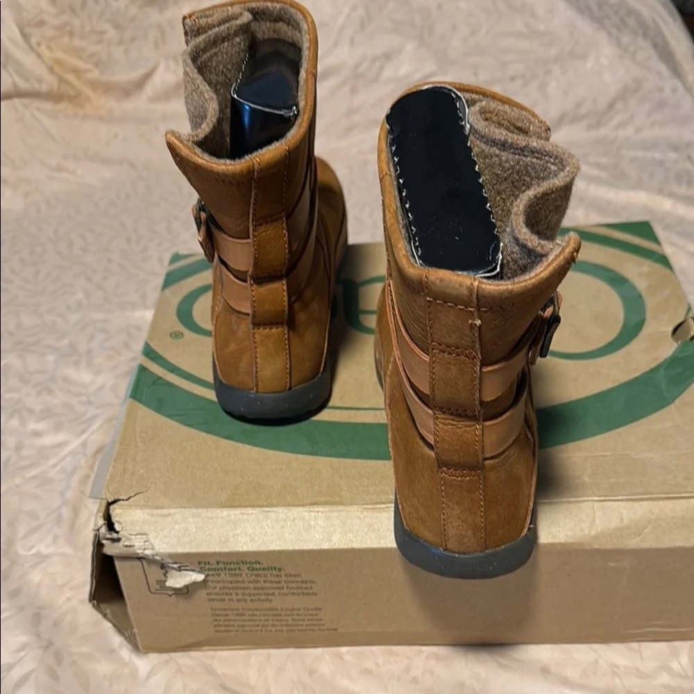 Women’s Chaco Brown Ankle Boots - Picture 3 of 8